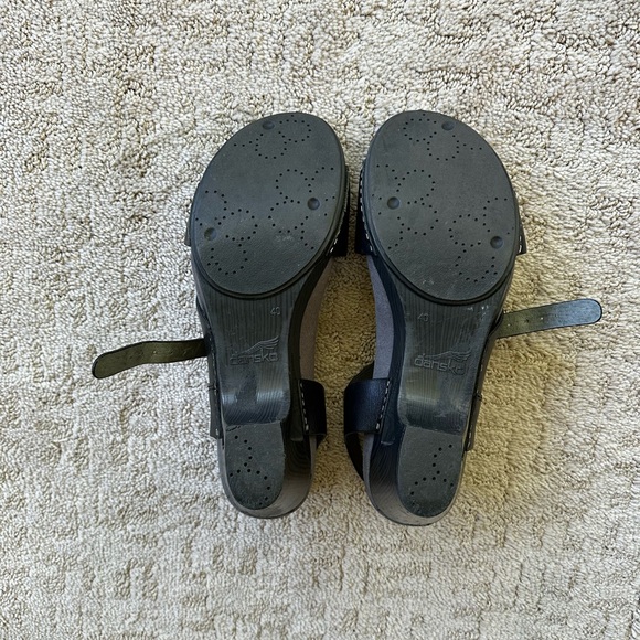 Dansko black wedge heels with leather upper - Picture 3 of 11